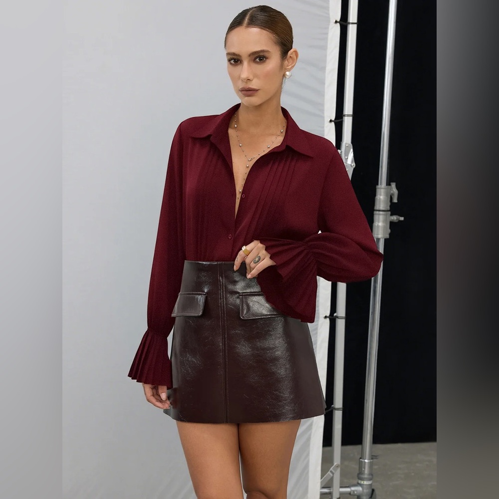 COMMENSE Pleated Bell Sleeve Shirt - size Small